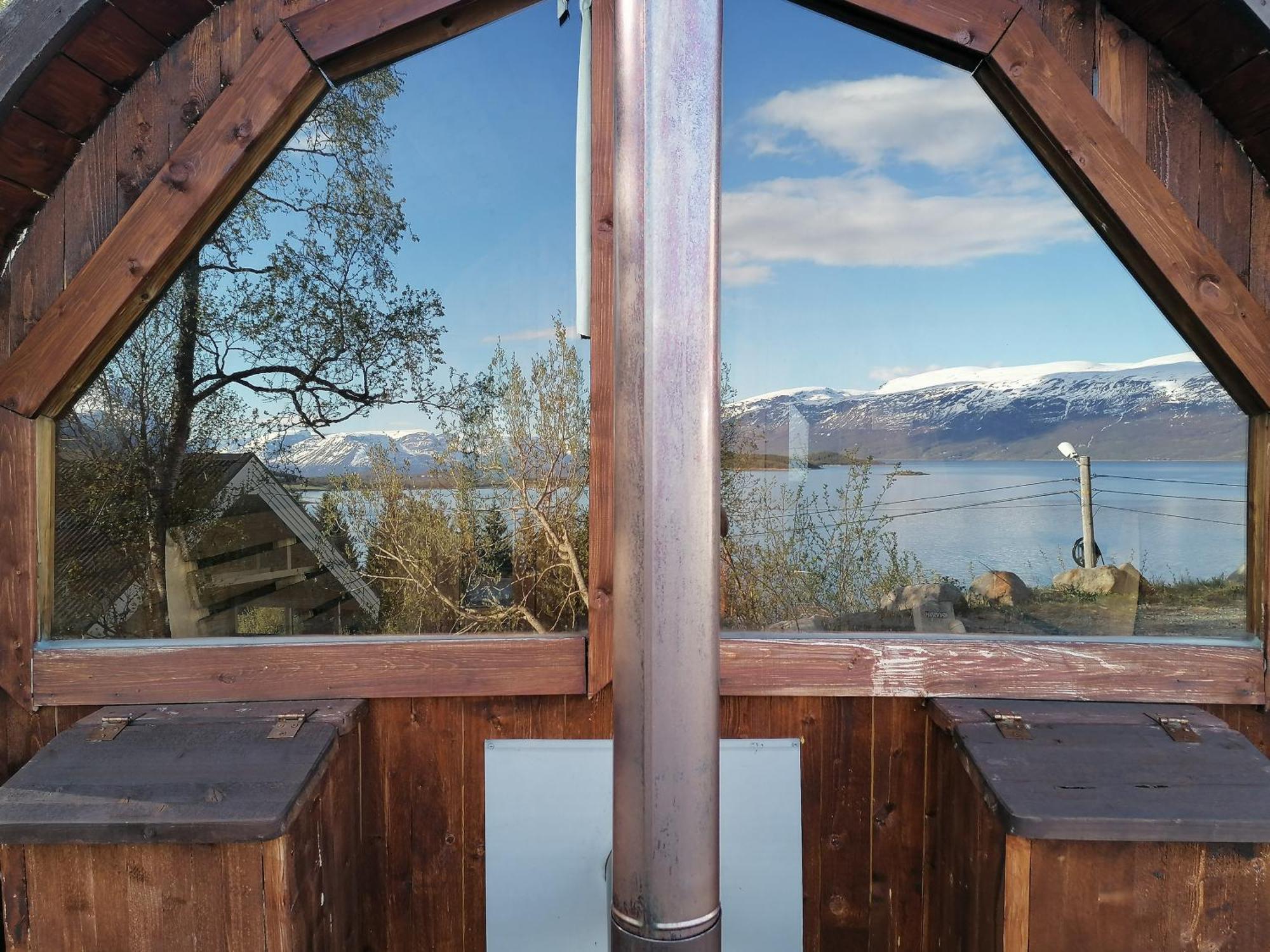 Magic Mountain Lodge - Lyngen Lyngseidet Buitenkant foto
